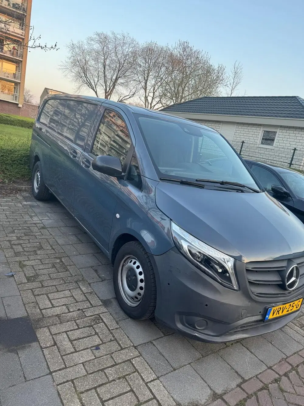 Mercedes-Benz Vito GB 114 CDI L3 136pk 9G-TRONIC 2022 Grijs uit 2022, foto 3