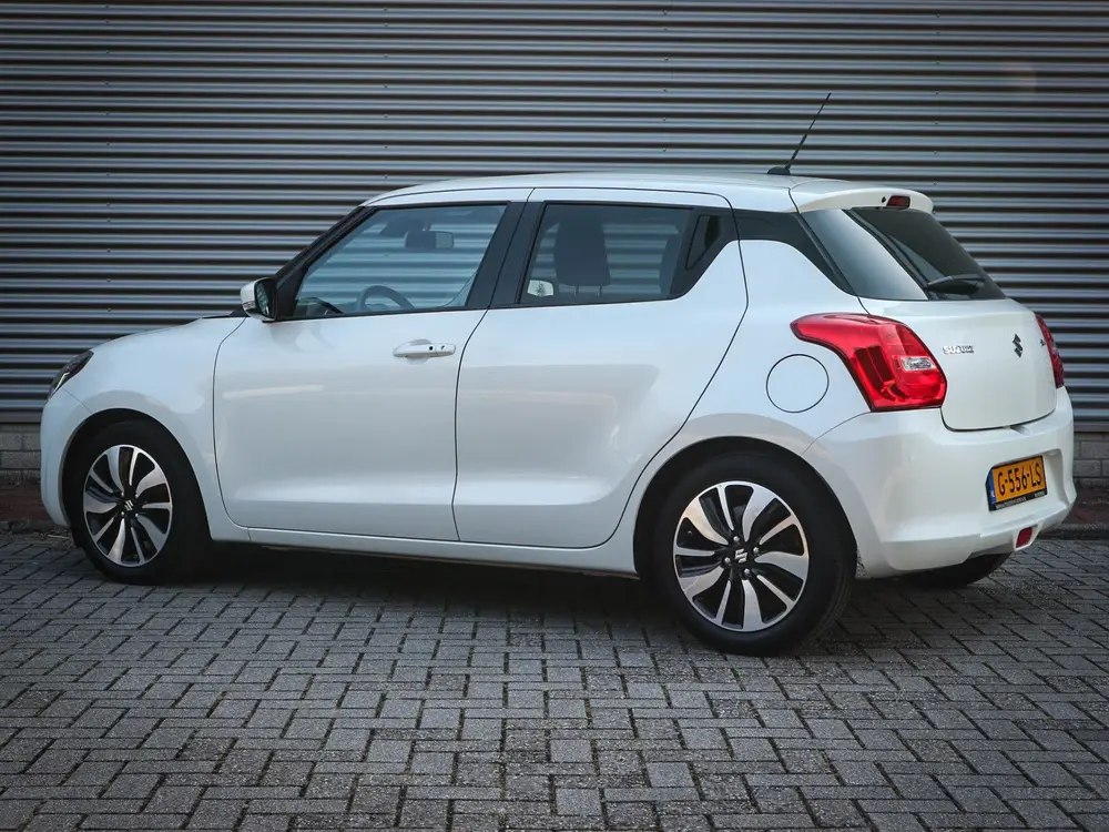Suzuki Swift 1.2 Stijl | Airco | Navi | Cruise | Stoelverwar uit 2019, foto 10