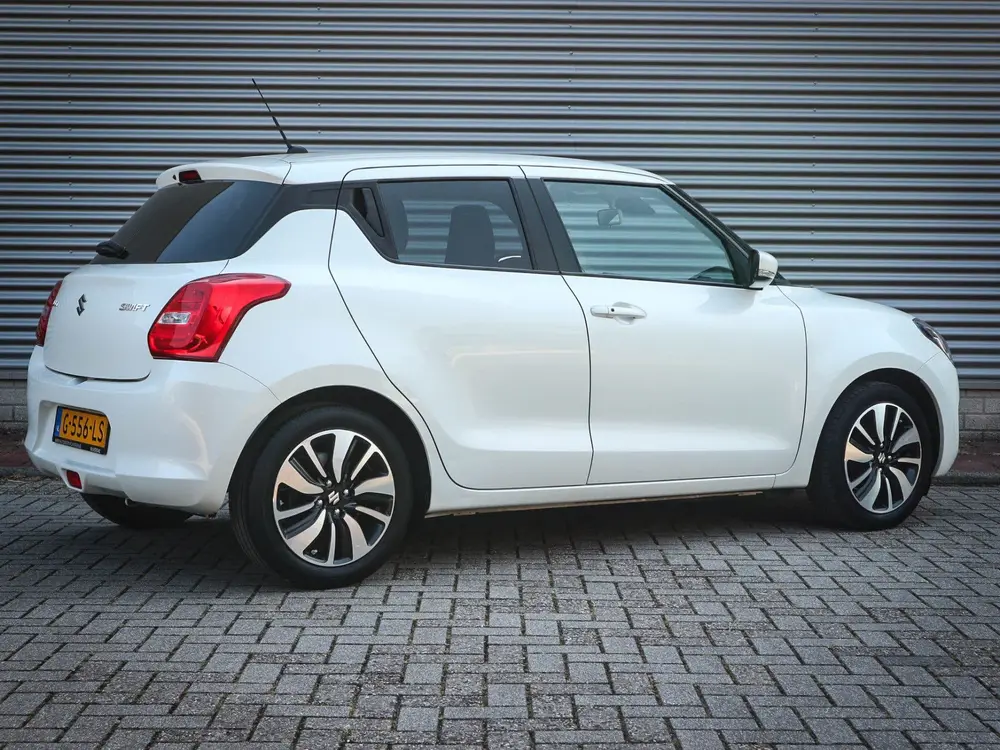 Suzuki Swift 1.2 Stijl | Airco | Navi | Cruise | Stoelverwar uit 2019, foto 12