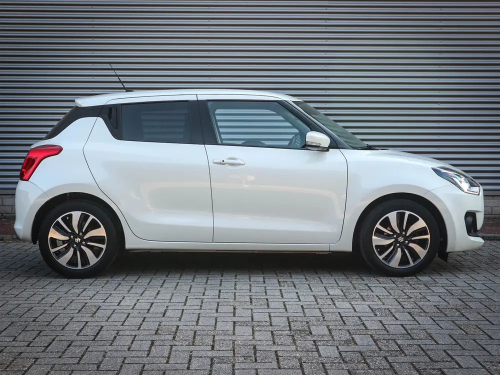 Suzuki Swift 1.2 Stijl | Airco | Navi | Cruise | Stoelverwar uit 2019, foto 13