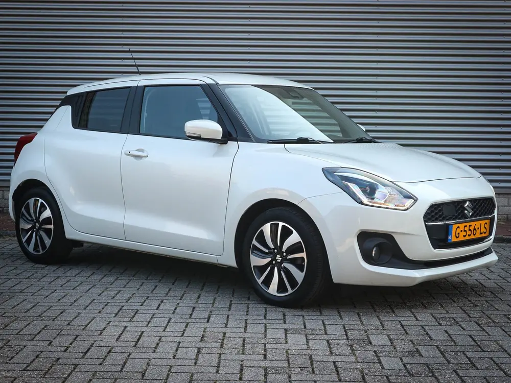 Suzuki Swift 1.2 Stijl | Airco | Navi | Cruise | Stoelverwar uit 2019, foto 14