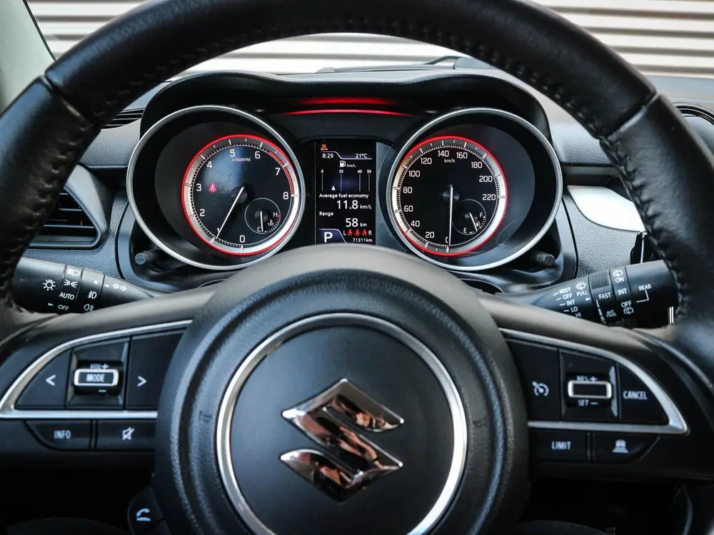 Suzuki Swift 1.2 Stijl | Airco | Navi | Cruise | Stoelverwar uit 2019, foto 3