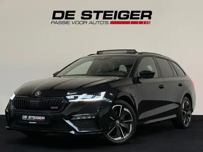 Skoda Octavia 1.4 TSI RS iV PHEV Business Pano Headup uit 2021