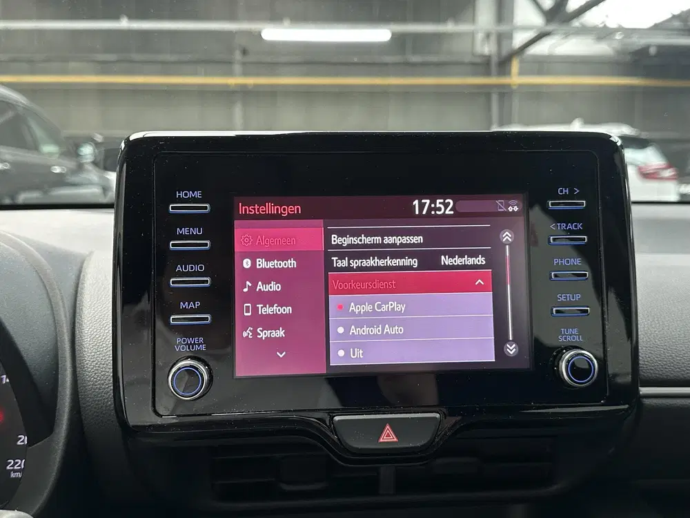 Toyota Yaris 1.5 VVT-i Active uit 2022, foto 12