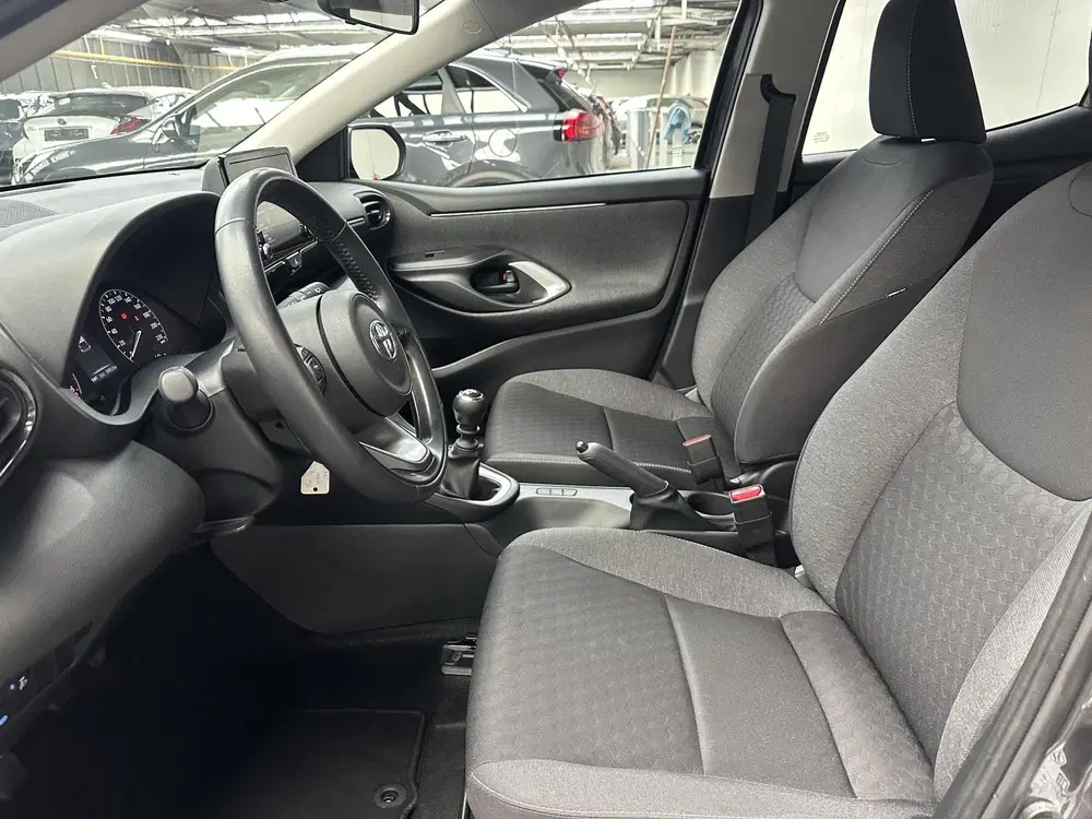 Toyota Yaris 1.5 VVT-i Active uit 2022, foto 2