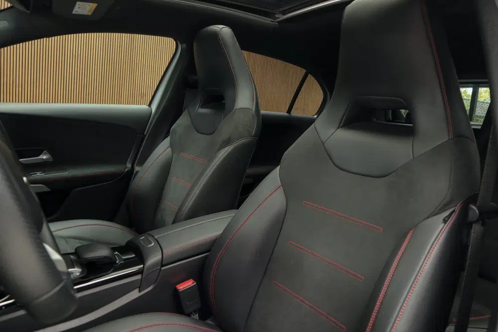 Mercedes-Benz A-Klasse 250e AMG Pano Leder Navi PTS Ambient uit 2022, foto 16