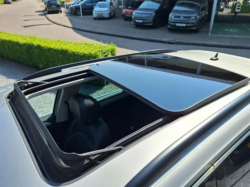 Volkswagen Tiguan 1.5 TSI 150pk DSG R-Line (Pano,Leer,Navi,L uit 2020, foto 3
