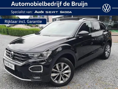 Volkswagen T-Roc 1.5 TSI 150pk Style (Pano,Haak,Camera,Navi) uit 2020