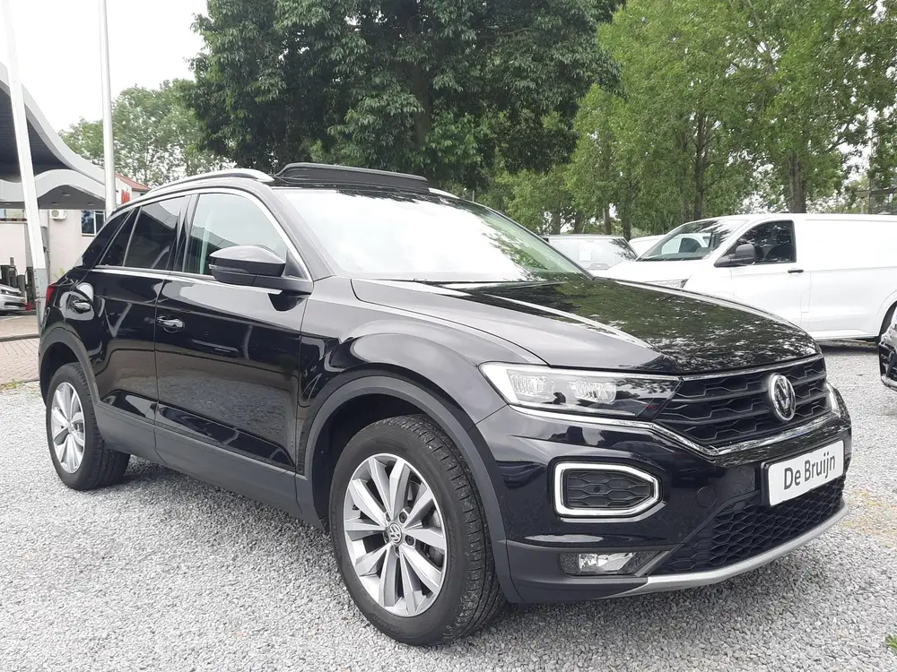 Volkswagen T-Roc 1.5 TSI 150pk Style (Pano,Haak,Camera,Navi) uit 2020, foto 7
