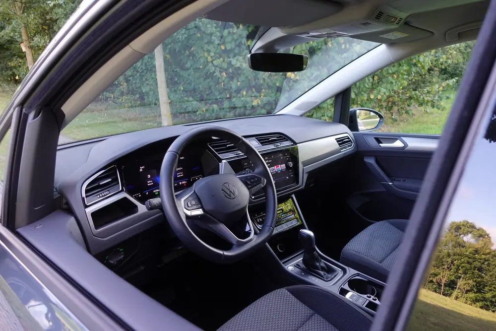 Volkswagen Touran 1.5 TSI Comfortline 7 Persoons (bj 2025) uit 2025, foto 19