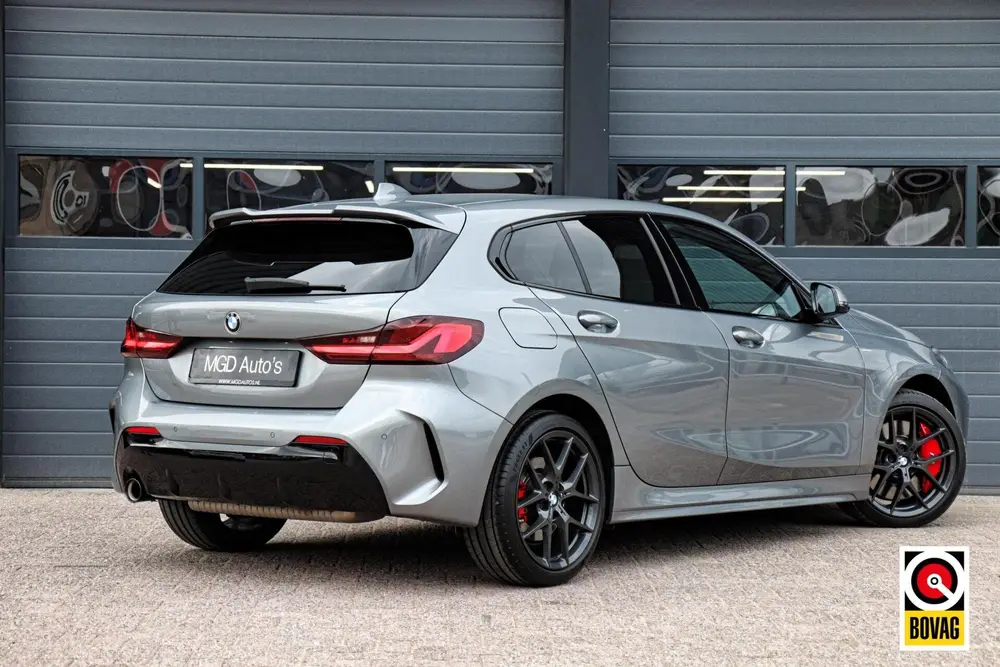 BMW 1-serie 118i M-Sport M-Pakket Shadow uit 2023, foto 4