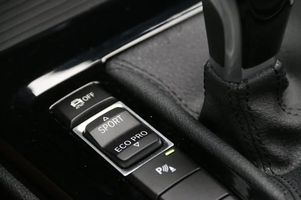 BMW X1 SDrive20i High Executive Edition M-PAKKET uit 2019, foto 17