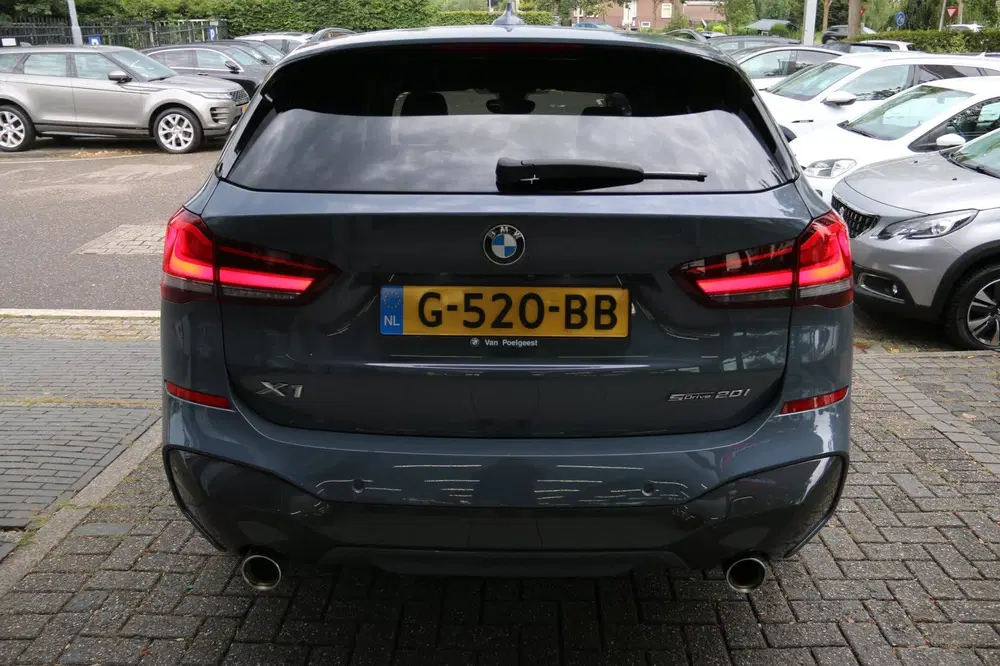BMW X1 SDrive20i High Executive Edition M-PAKKET uit 2019, foto 6