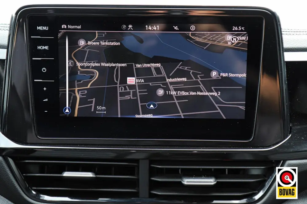 Volkswagen T-Roc 1.5 TSI 3x R-Line|IQ-LIGHT|PANO|CAMERA|MEMO uit 2023, foto 14