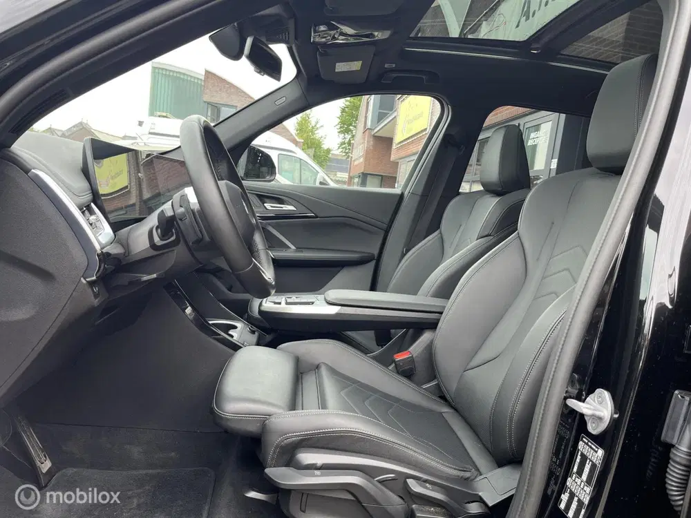 BMW X1 sDrive18i M-PAKKET*PANO-DAK*LED*CRUISE*PDC uit 2025, foto 8