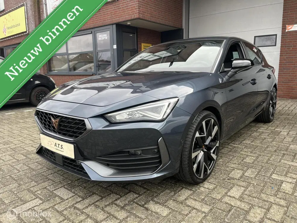 Cupra Leon 1.5 eTSI LED*NAVI*CAMERA*CRUISE*PDC*CARPLA uit 2024