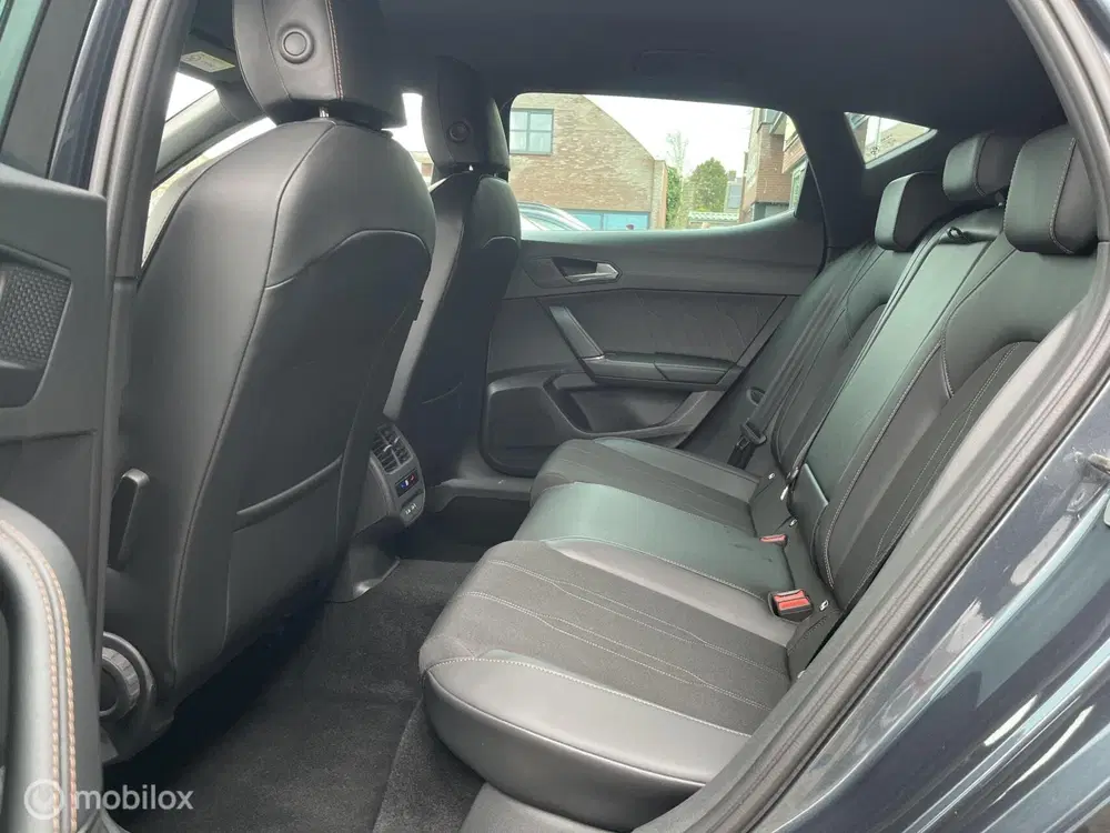 Cupra Leon 1.5 eTSI LED*NAVI*CAMERA*CRUISE*PDC*CARPLA uit 2024, foto 11