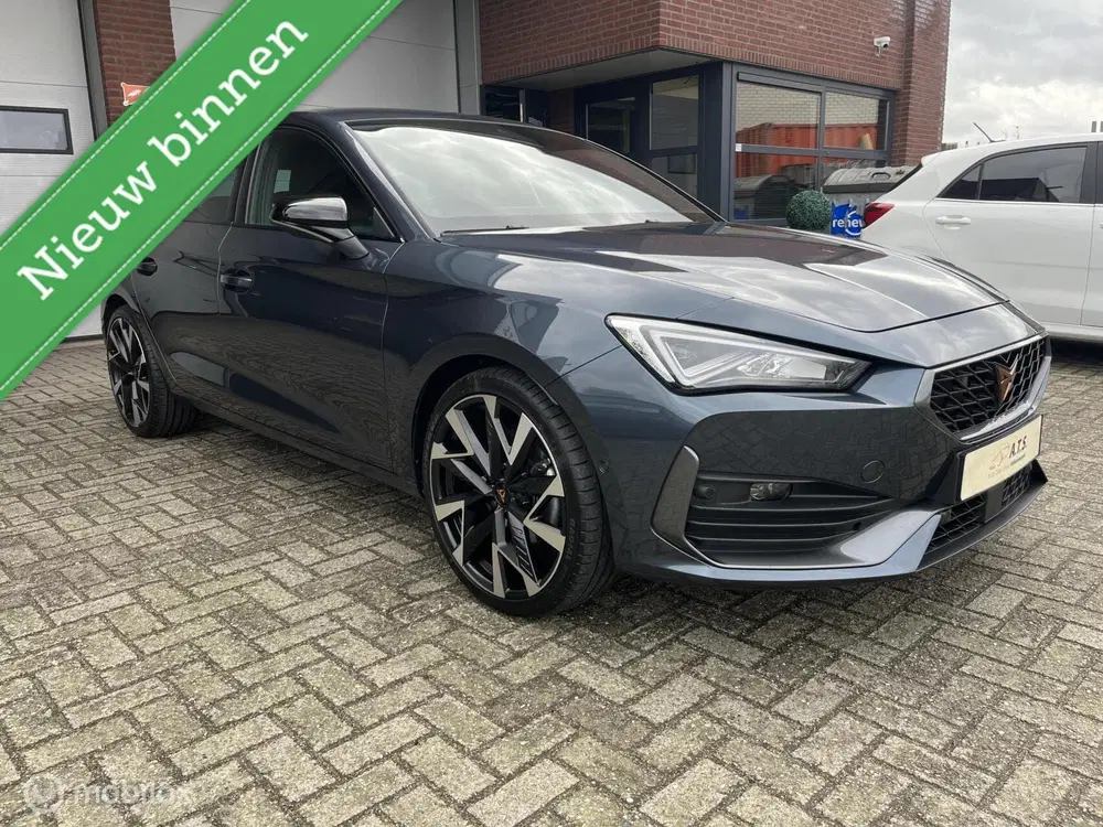 Cupra Leon 1.5 eTSI LED*NAVI*CAMERA*CRUISE*PDC*CARPLA uit 2024, foto 3