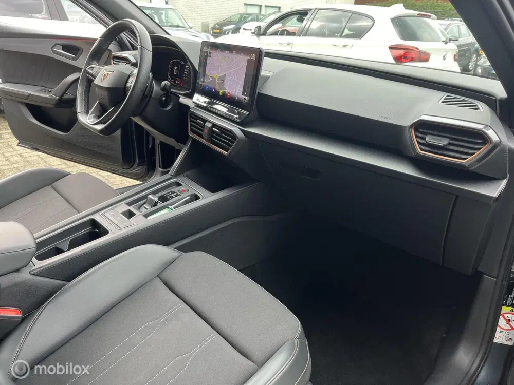 Cupra Leon 1.5 eTSI LED*NAVI*CAMERA*CRUISE*PDC*CARPLA uit 2024, foto 9