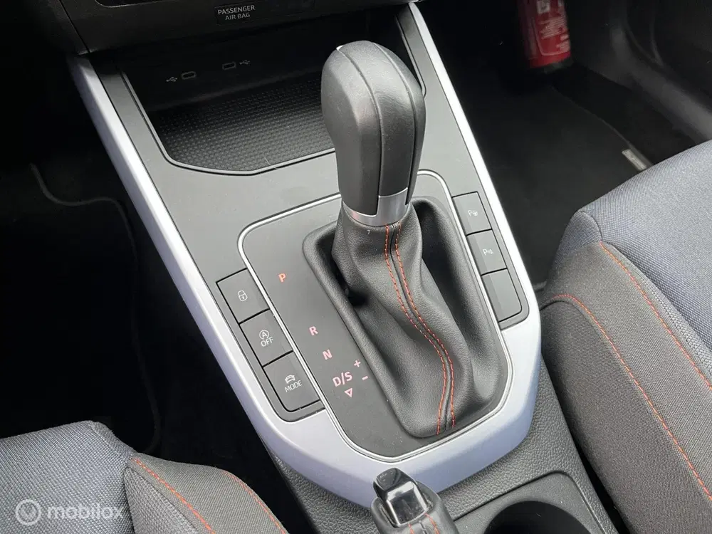 SEAT Arona 1.0 EcoTSI FR DSG LED*CAMERA*CRUISE*NAVI*P uit 2024, foto 12