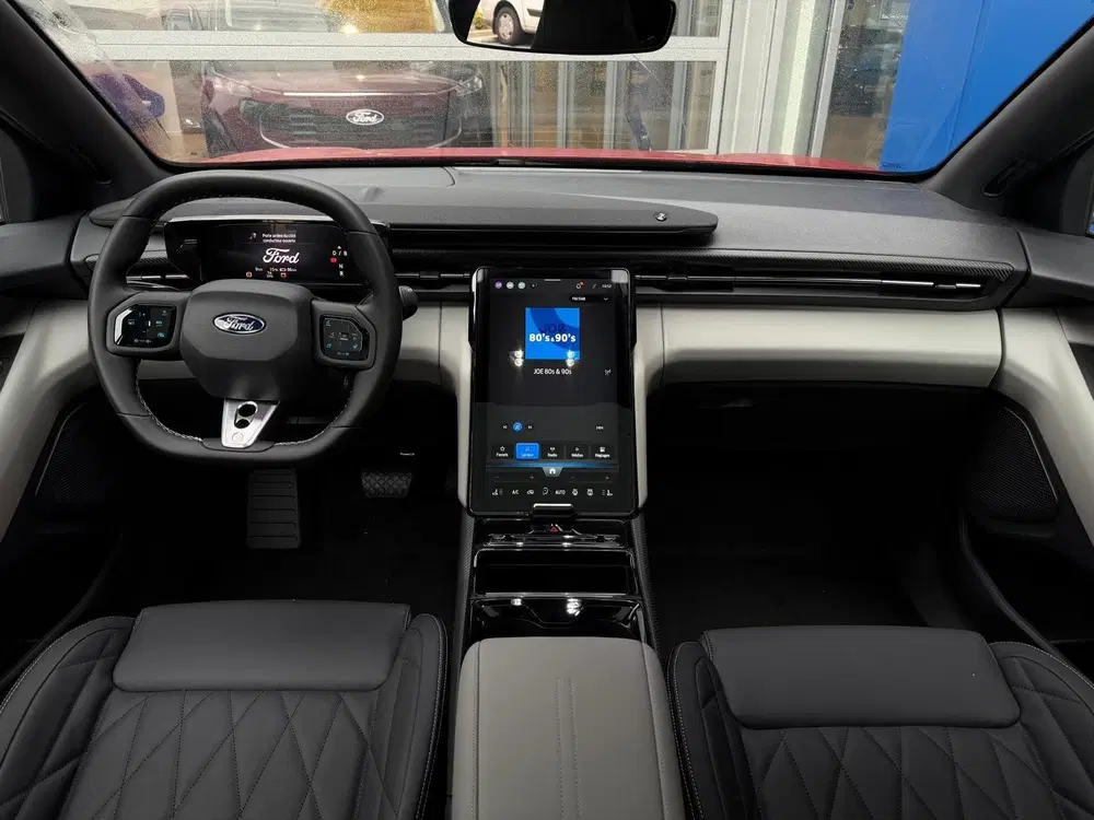 Ford Capri Premium Extended Range RWD 77 kWh uit 2025, foto 2