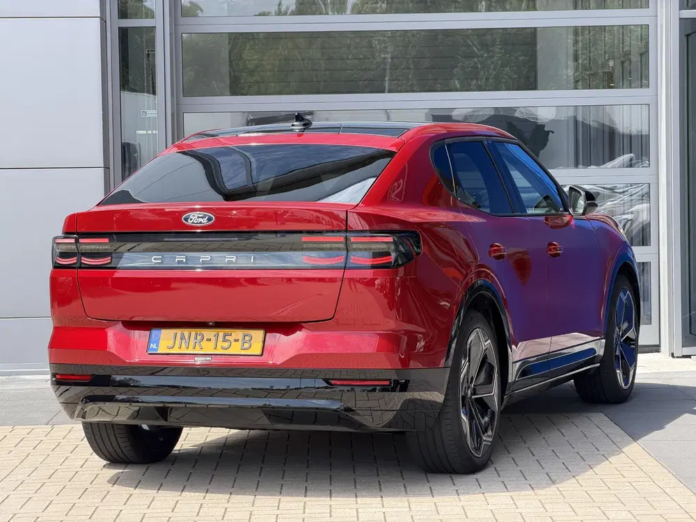 Ford Capri Premium Extended Range RWD 77 kWh uit 2025, foto 3