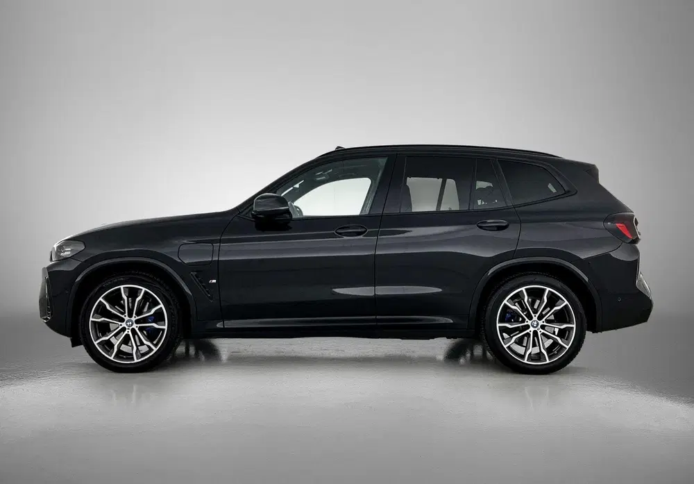 BMW X3 xDrive30e High Executive uit 2023, foto 2