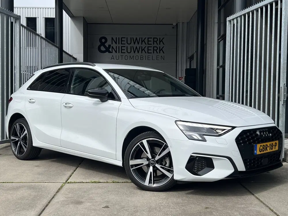 Audi A3 40 TFSI e Advanced Edition Hybrid uit 2024, foto 3