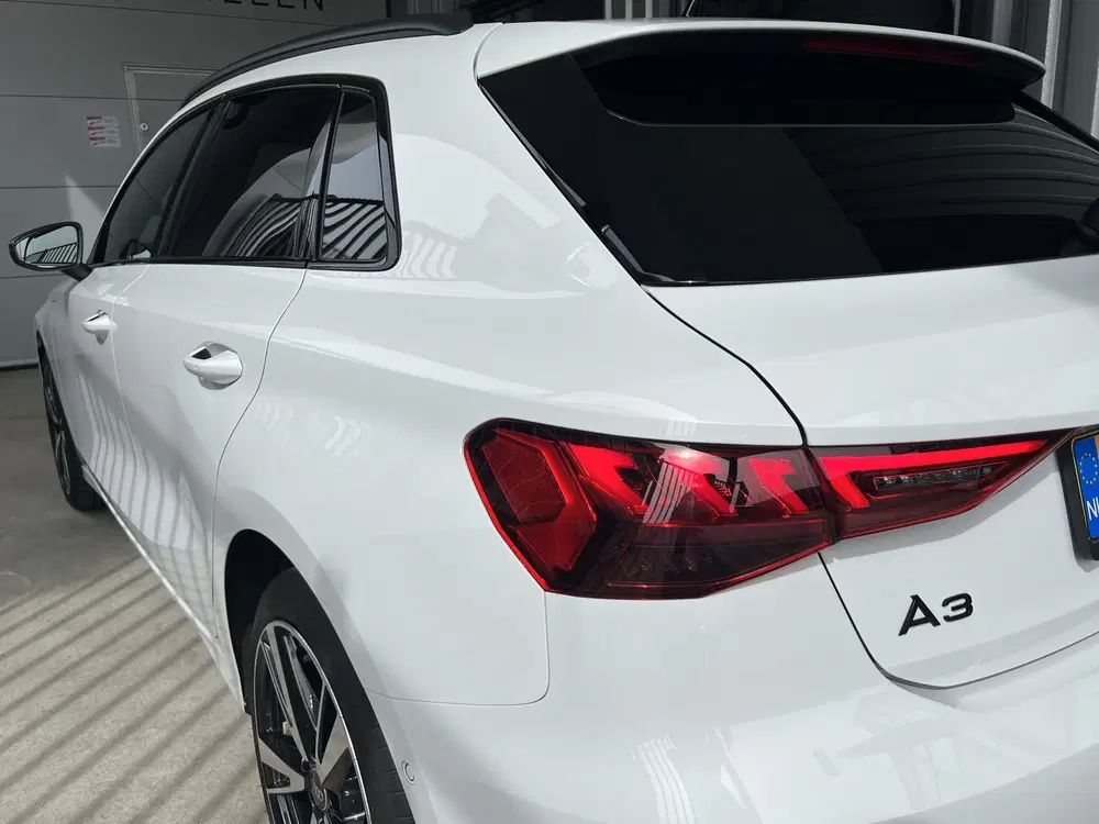 Audi A3 40 TFSI e Advanced Edition Hybrid uit 2024, foto 9