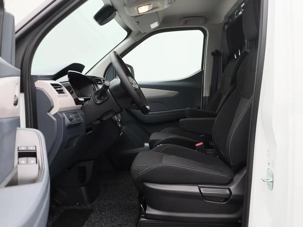 Maxus eDeliver 3 SWB 50 kWh Vloer & Wandbetimmering uit 2023, foto 19