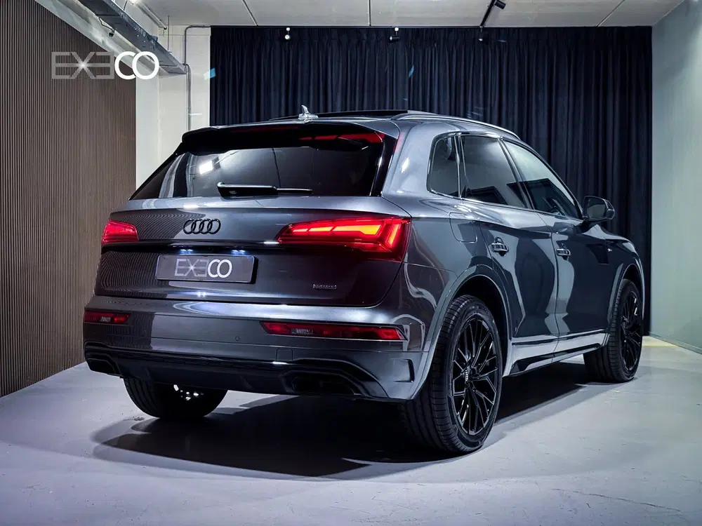 Audi Q5 55 TFSI e Quattro S-Line uit 2022, foto 2