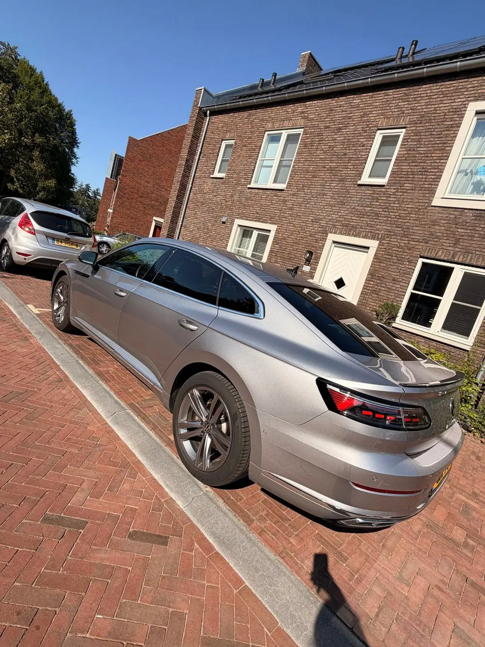 Volkswagen Arteon 1.4 Ehybrid 218pk 6-DSG 2021 Grijs uit 2021, foto 3