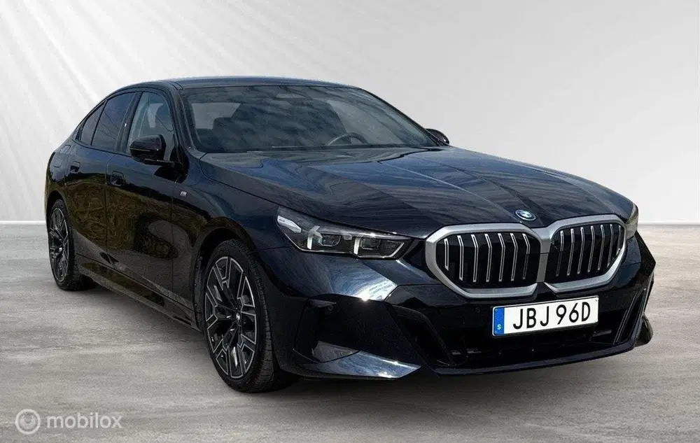 BMW 5-serie 530e xDrive uit 2025, foto 9