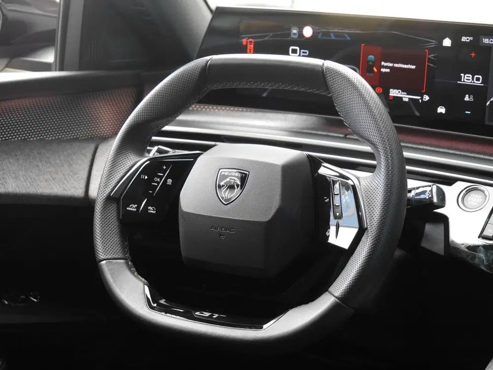 Peugeot 3008 1.2 Hybrid 136 GT uit 2024, foto 14