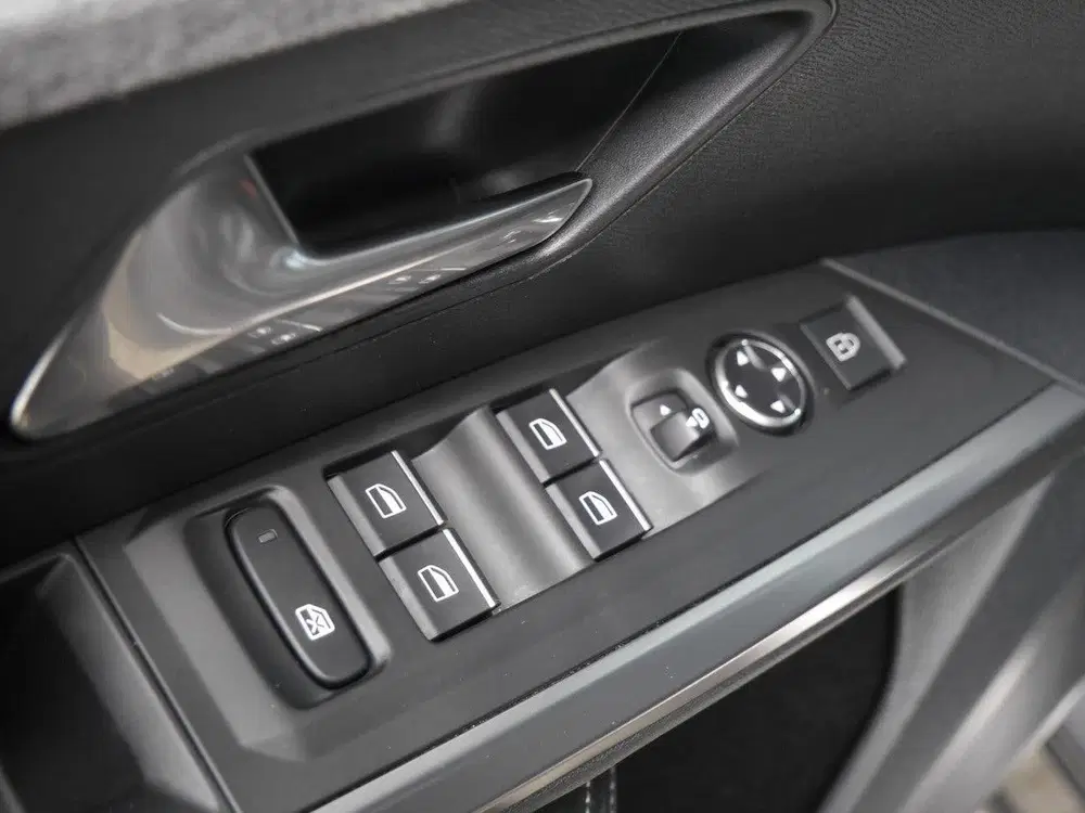 Peugeot 3008 1.2 Hybrid 136 GT uit 2024, foto 17