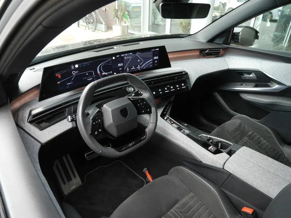 Peugeot 3008 1.2 Hybrid 136 GT uit 2024, foto 8