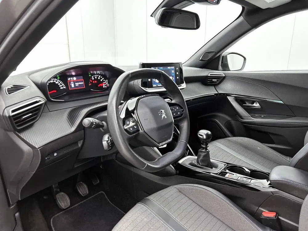Peugeot 2008 1.2 100pk Allure uit 2023, foto 10