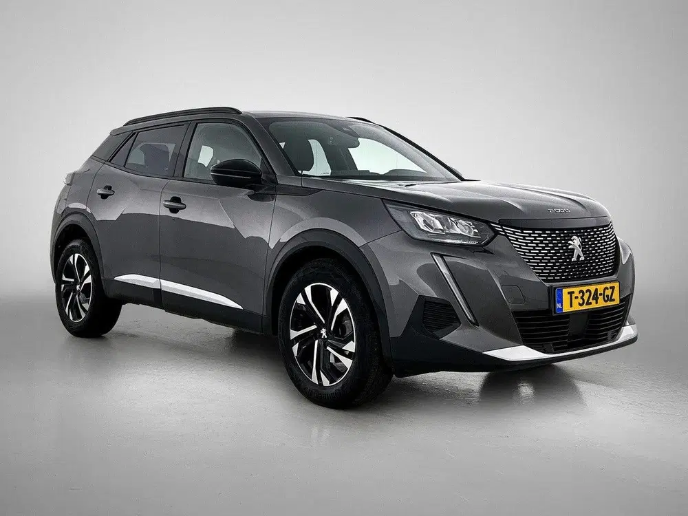 Peugeot 2008 1.2 100pk Allure uit 2023, foto 2