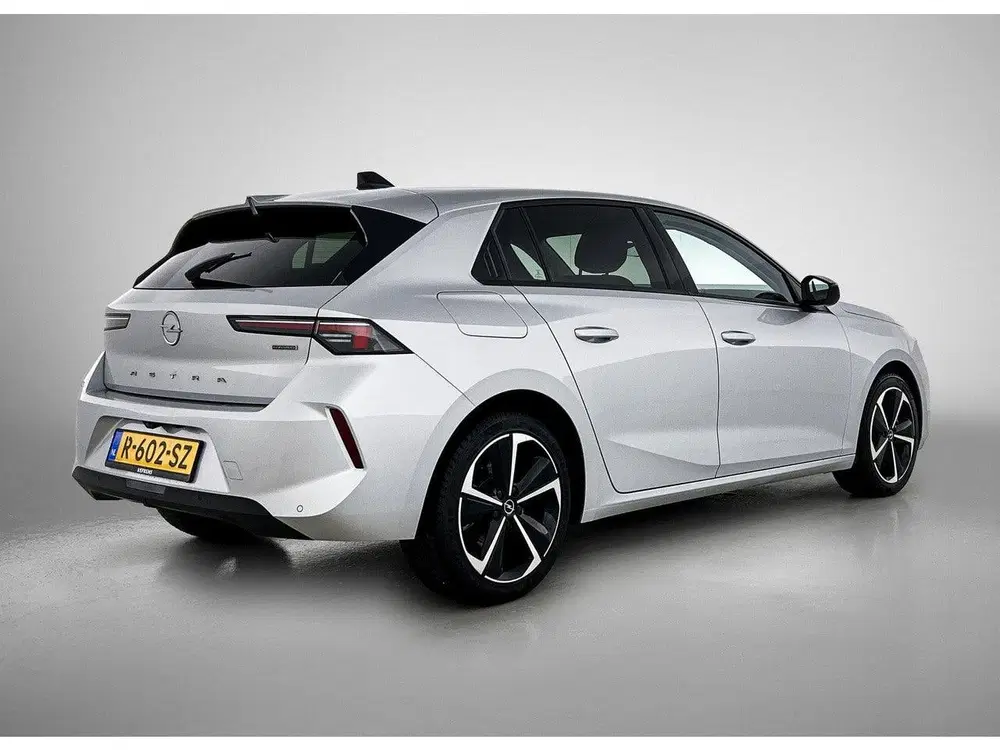 Opel Astra 180pk Hybrid Edition uit 2022, foto 8