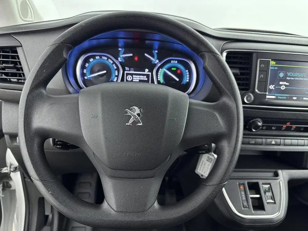 Peugeot Expert EV L2 75 kWh uit 2023, foto 16