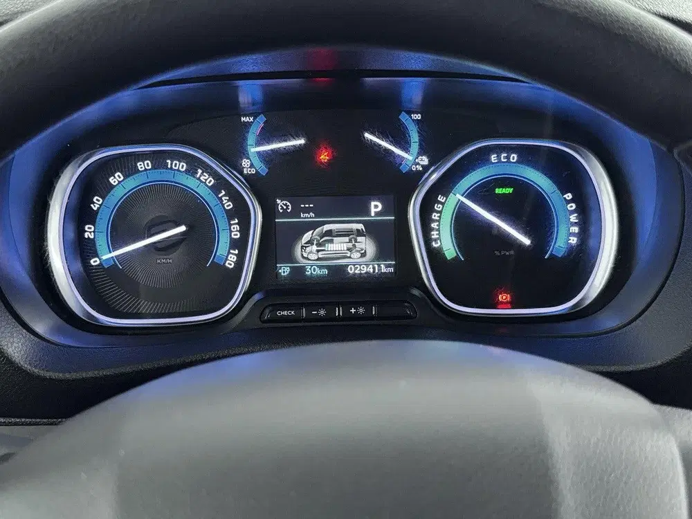 Peugeot Expert EV L2 75 kWh uit 2023, foto 17
