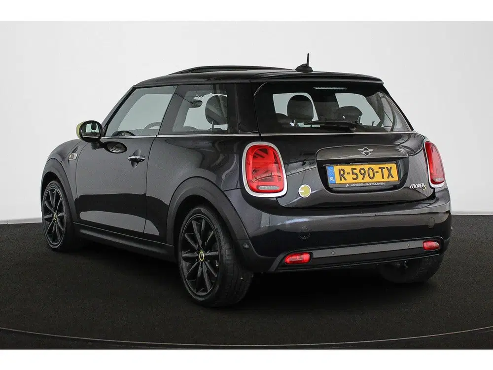 Mini Electric Yours 33 kWh Pano Stoelverwarming Keyless uit 2020, foto 4