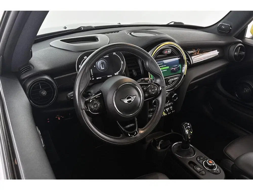 Mini Electric Yours 33 kWh Pano Stoelverwarming Keyless uit 2020, foto 5