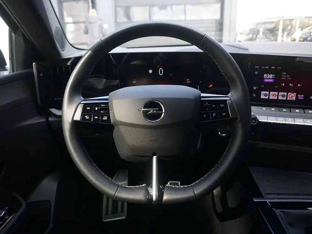 Opel Astra 1.2 GS Line uit 2022, foto 16