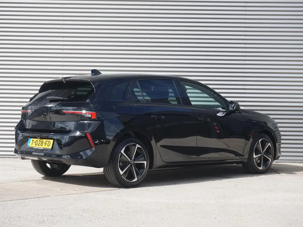 Opel Astra 1.2 GS Line uit 2022, foto 3