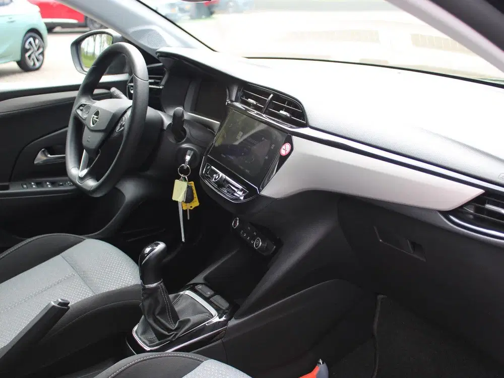 Opel Corsa 1.2 Edition uit 2024, foto 13
