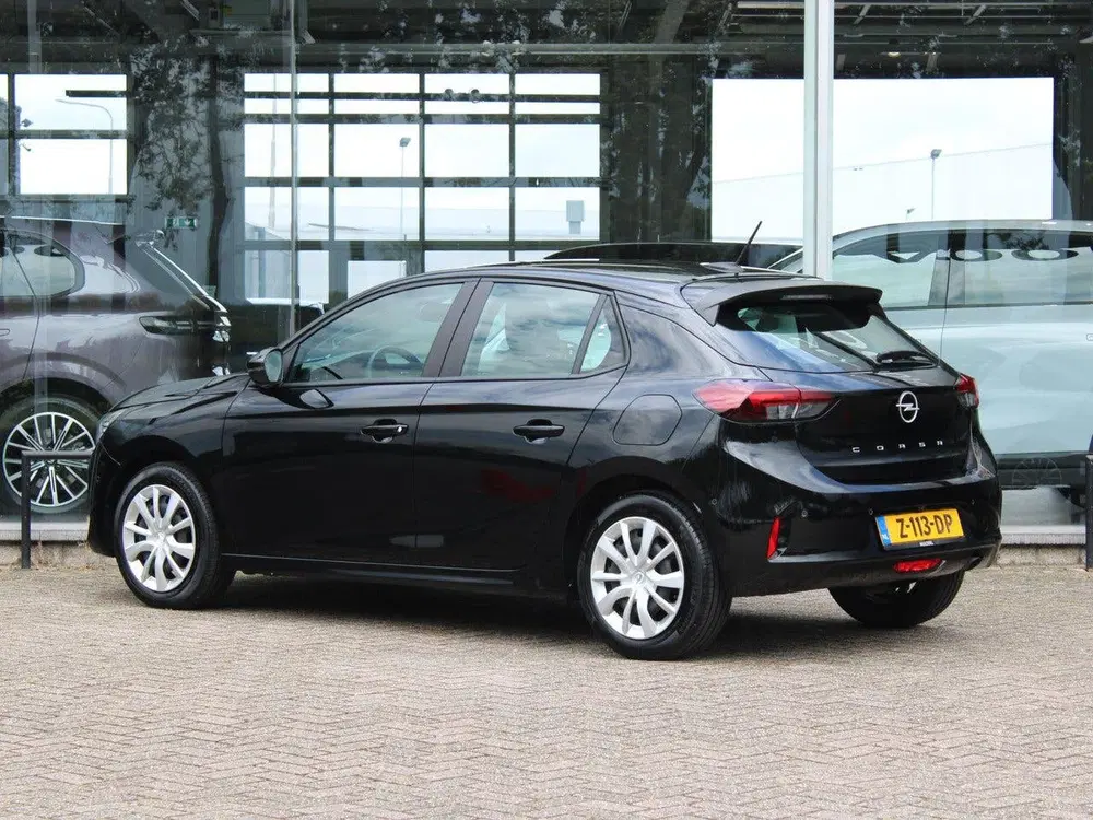 Opel Corsa 1.2 Edition uit 2024, foto 2