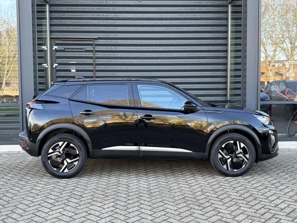Peugeot 2008 1.2 Hybrid 145 GT uit 2026, foto 4