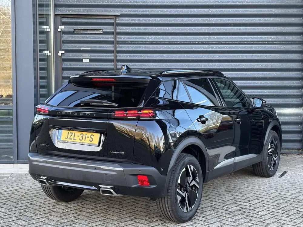 Peugeot 2008 1.2 Hybrid 145 GT uit 2026, foto 5