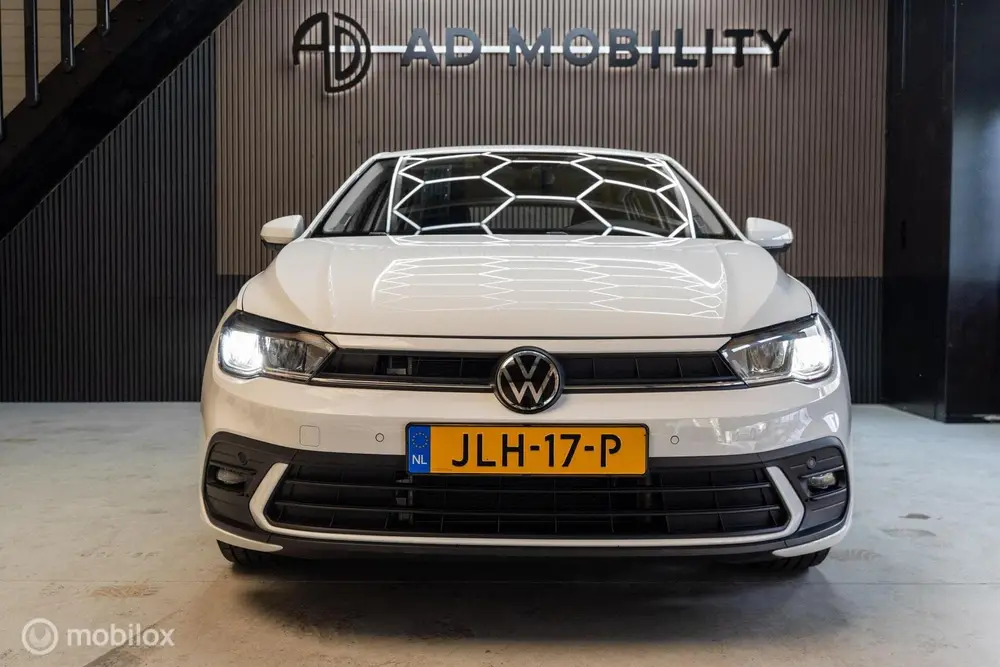 Volkswagen Polo 1.0 TSI Life Business Stoelverw, Climatronic uit 2024, foto 2